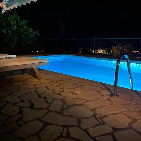 Panos Appartement Gialova