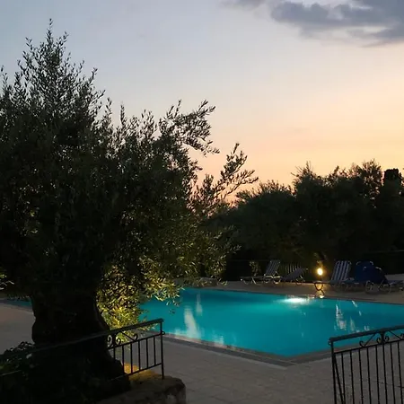 Panos *